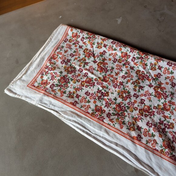 Sézane Gaston Scarf |  Red Poppy Floral print - Picture 9 of 14